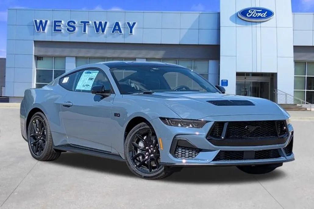 2025 Ford Mustang GT photo 1