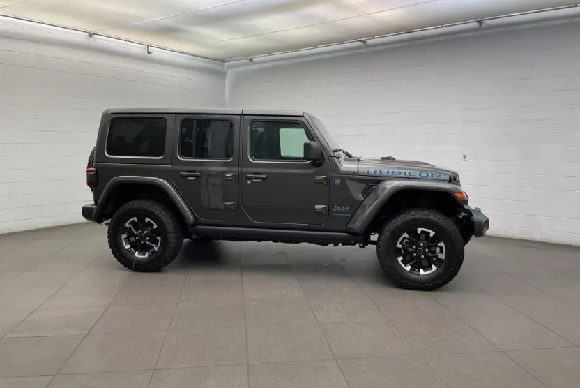 2025 Jeep Wrangler Rubicon 4xe photo 1