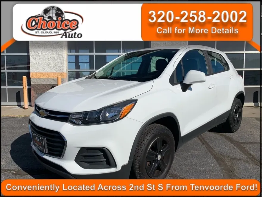2017 Chevrolet Trax LS photo 1