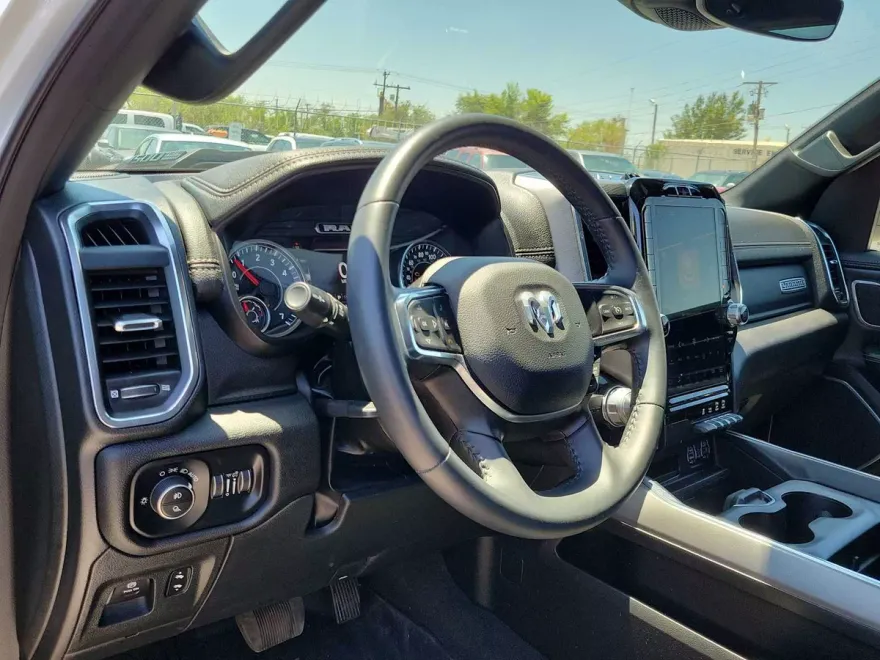 2024 Ram 1500 Laramie photo 2