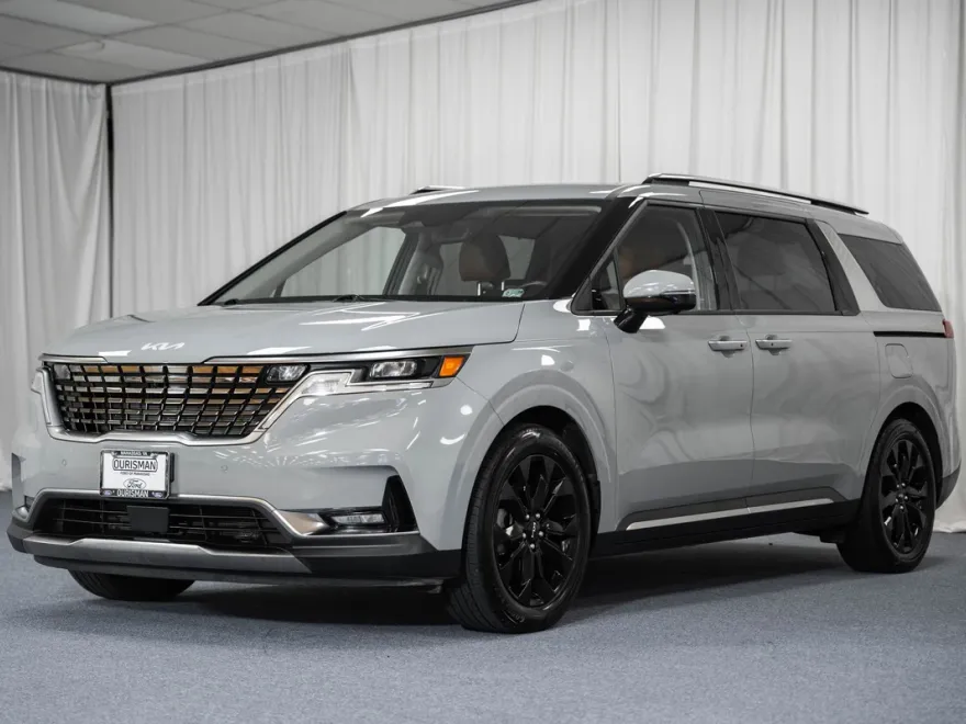 2024 Kia Carnival SX Prestige photo 1