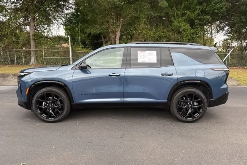 2024 Chevrolet Traverse RS photo 1