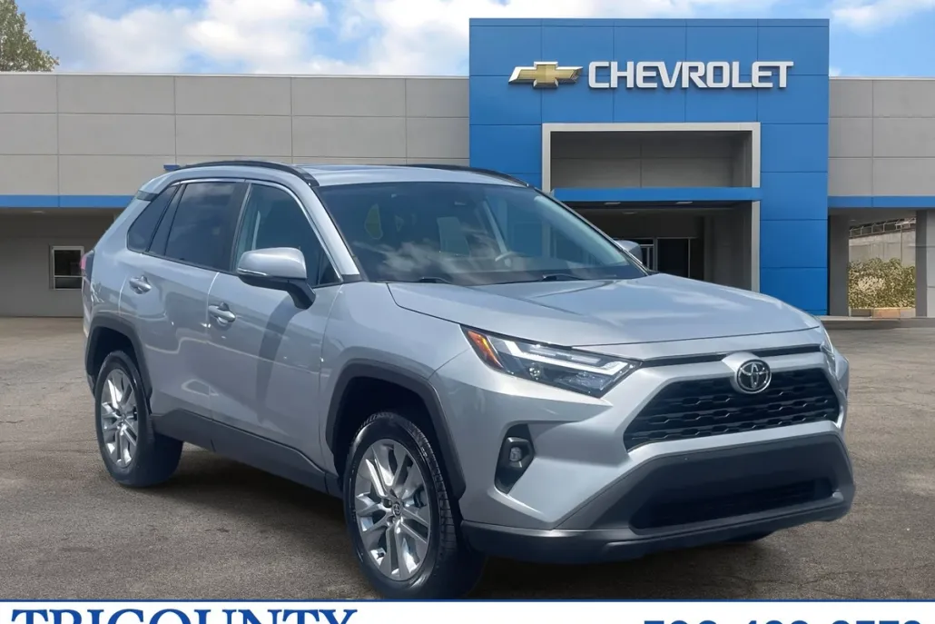 2025 Toyota RAV4 XLE Premium photo 1