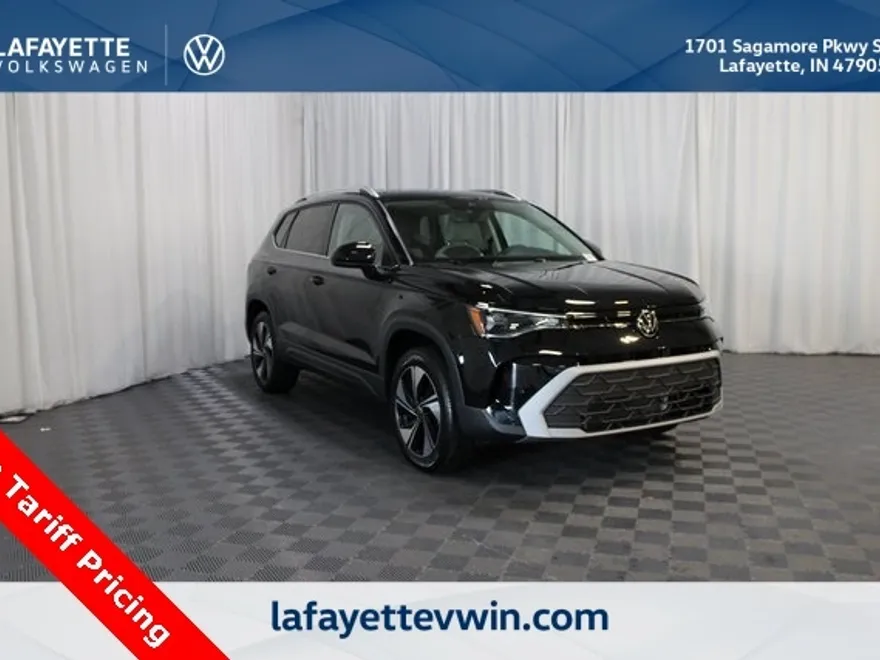 2025 Volkswagen Taos SE photo 1