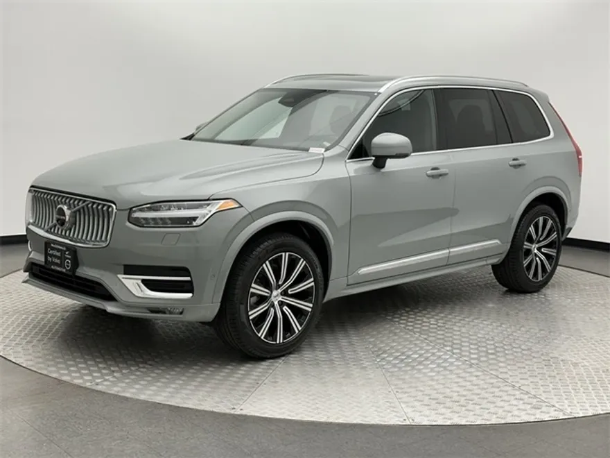 2025 Volvo XC90 AWD Plus photo 1