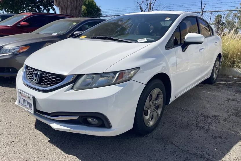 2015 Honda Civic LX photo 1