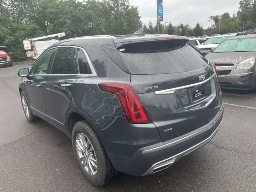 2022 Cadillac XT5 Premium Luxury photo 1