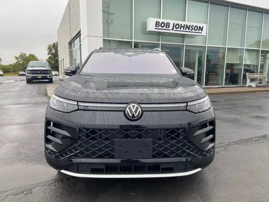 2025 Volkswagen Tiguan SEL R-Line Black photo 1