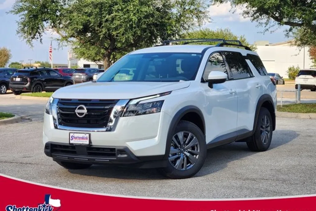 2025 Nissan Pathfinder SV photo 1