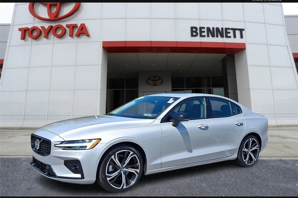2024 Volvo S60 Ultimate AWD photo 1
