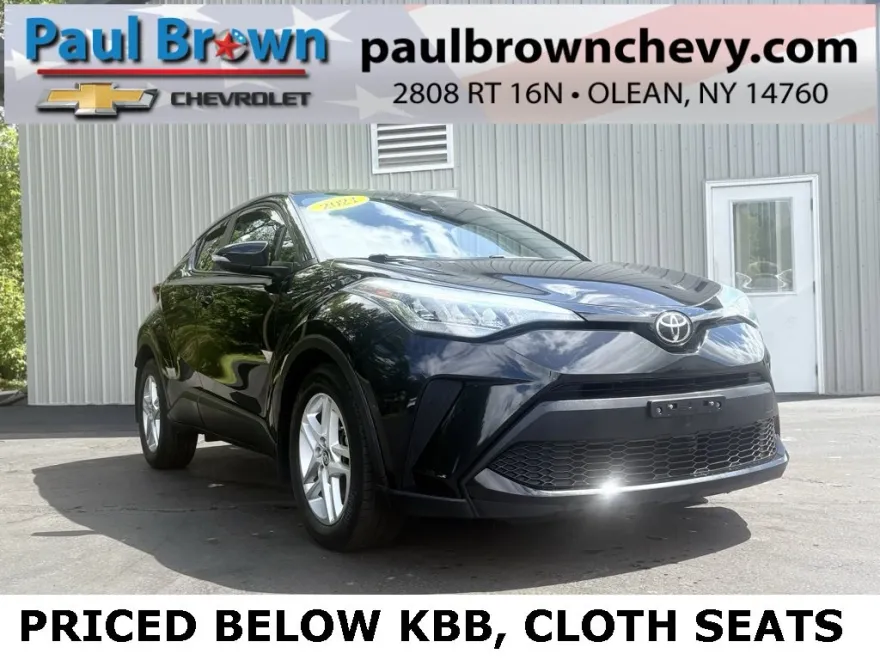 2021 Toyota C-HR LE photo 1