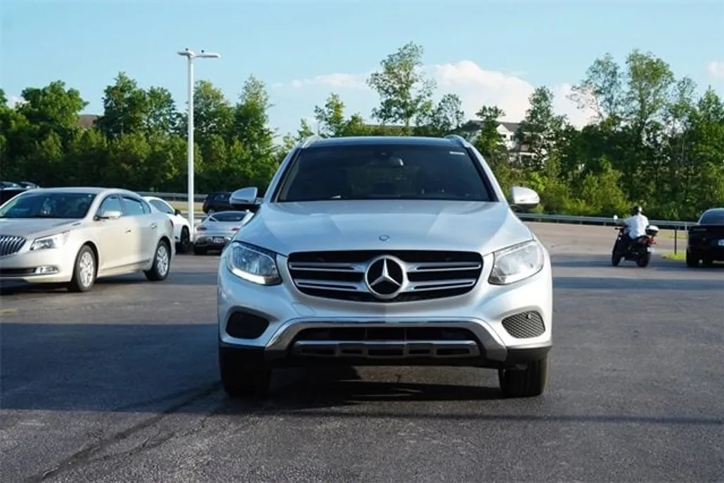 2017 Mercedes Benz GLC 300 photo 1
