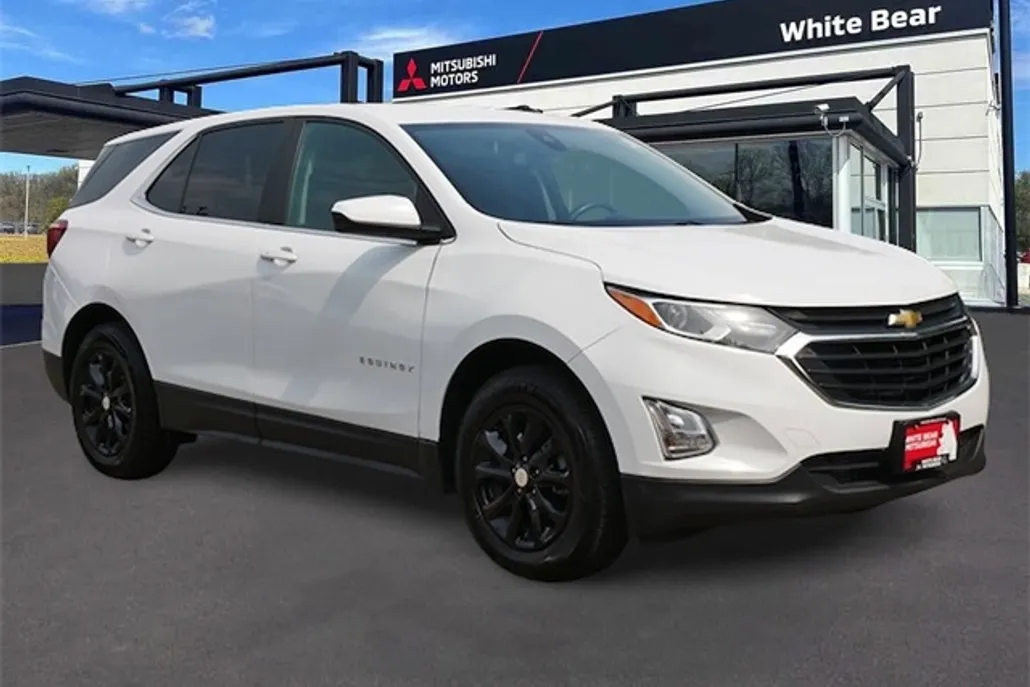 2021 Chevrolet Equinox LT photo 1