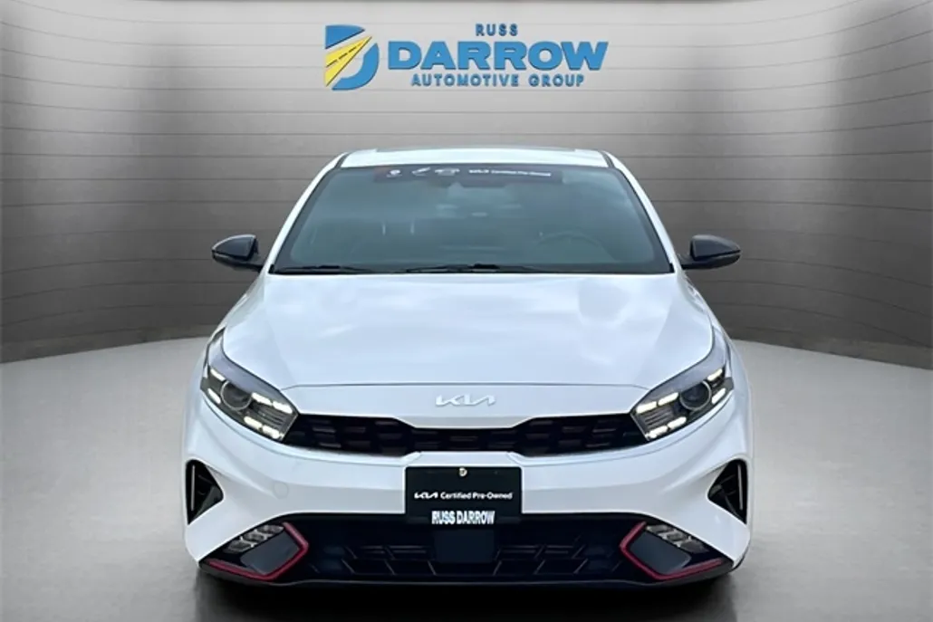 2023 Kia Forte GT-Line photo 1