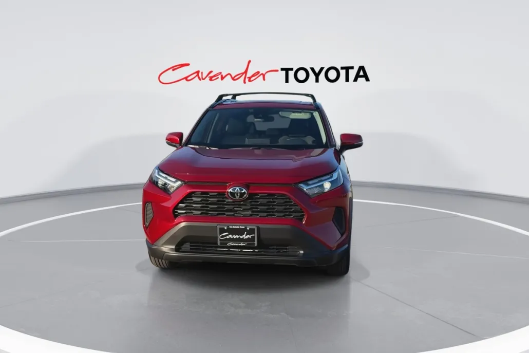 2025 Toyota RAV4 XLE photo 1