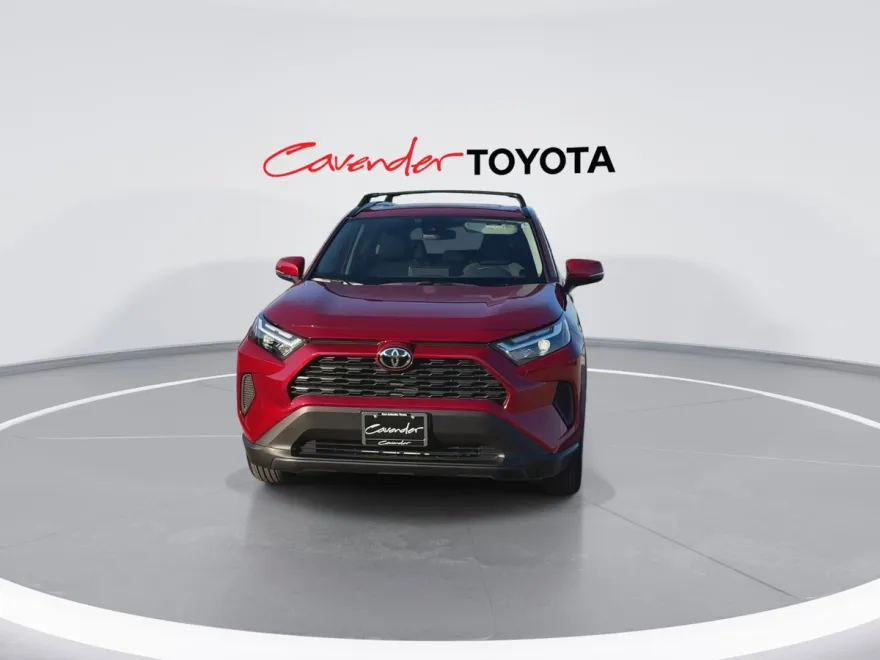 2025 Toyota RAV4 XLE photo 1
