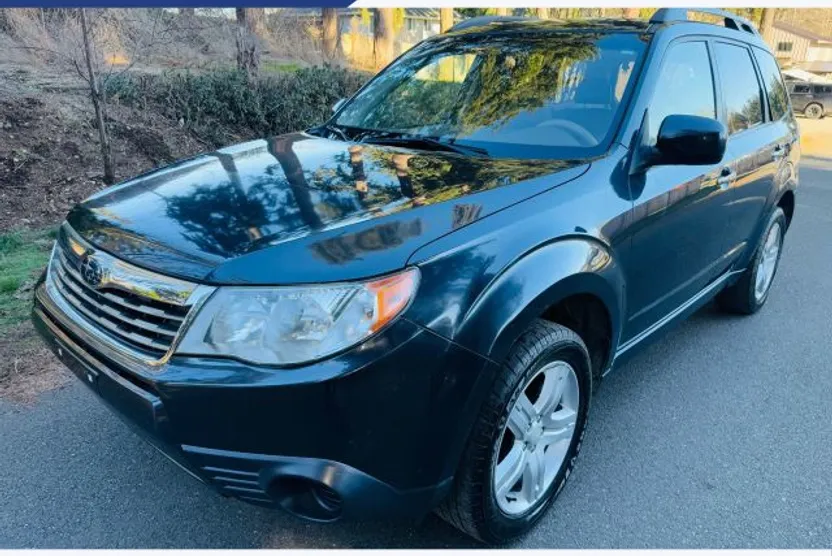 2010 Subaru Forester 2.5X Premium Sport photo 1