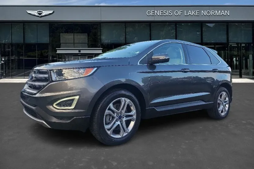 2017 Ford Edge Titanium photo 1