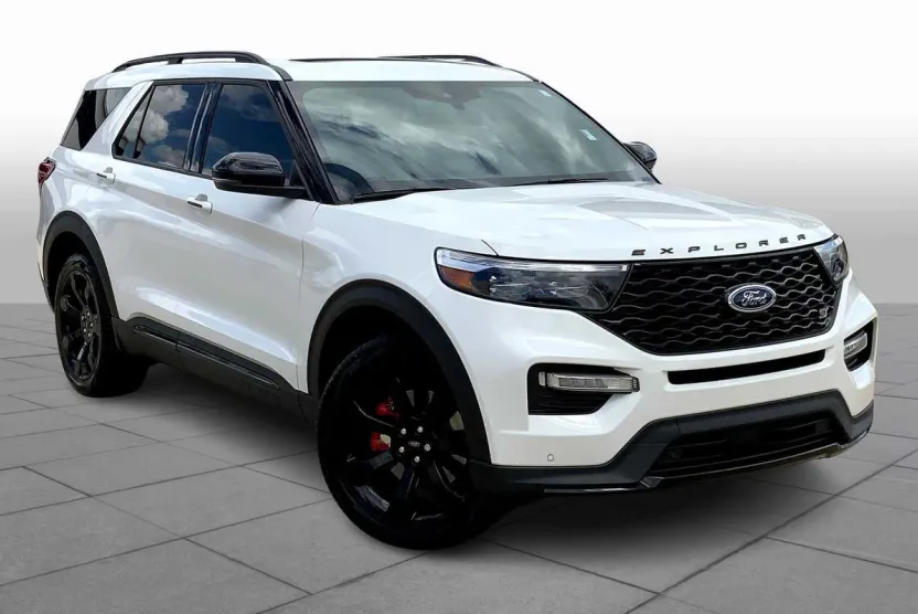 2023 Ford Explorer ST photo 1