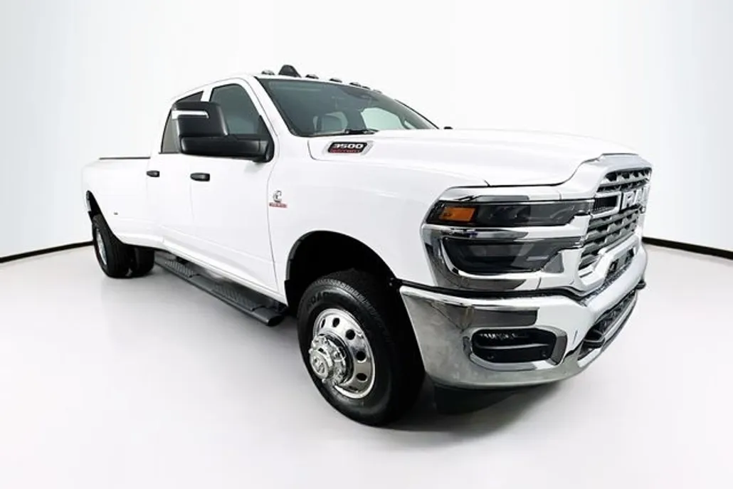 2025 Ram 3500 Tradesman photo 1