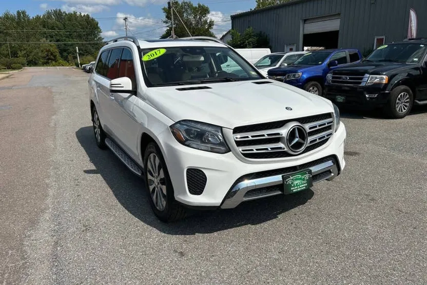 2017 Mercedes Benz GLS 450 photo 1