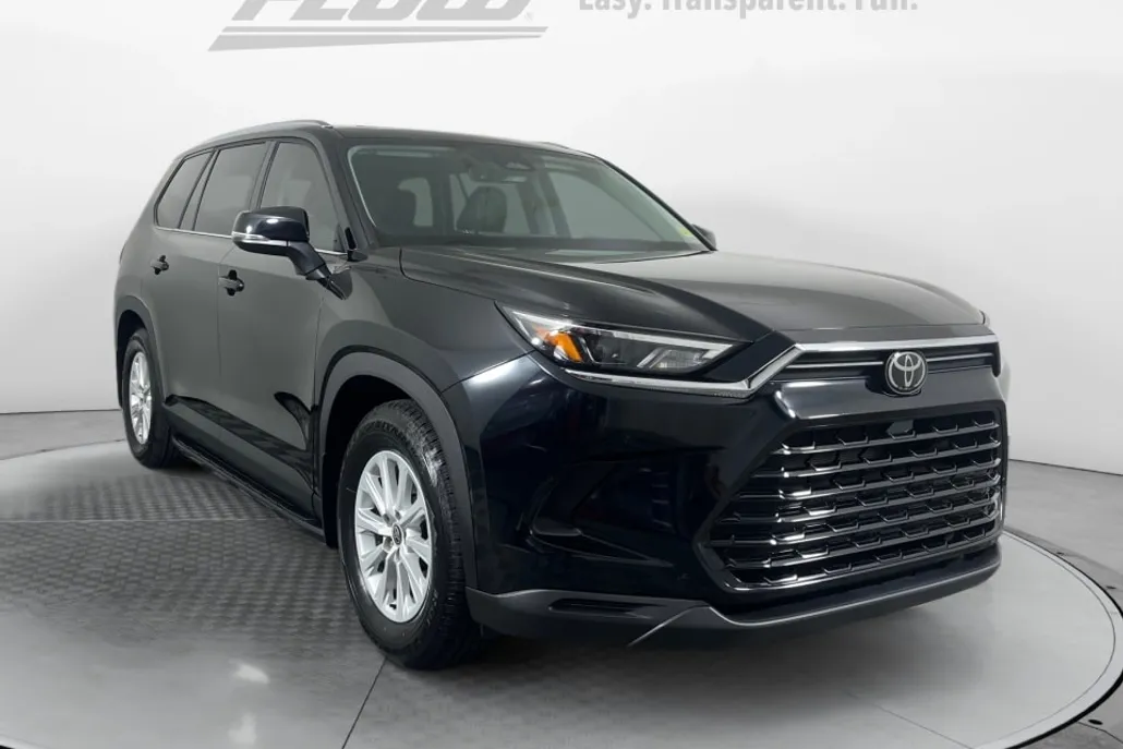 2024 Toyota Grand Highlander XLE photo 1