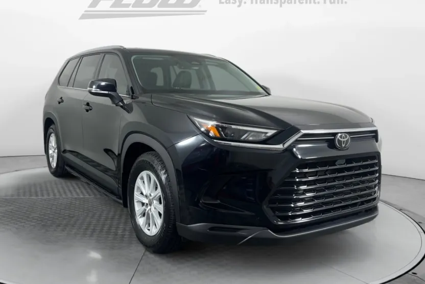 2024 Toyota Grand Highlander XLE photo 1