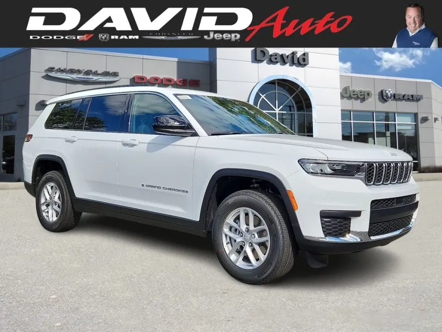 2025 Jeep Grand Cherokee Laredo Altitude photo 1