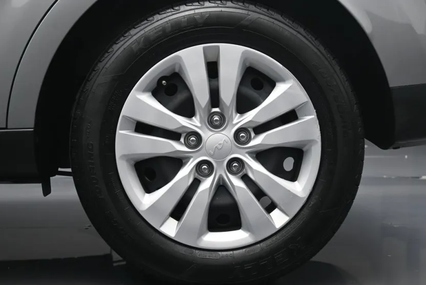 2023 Kia Soul LX S photo 1