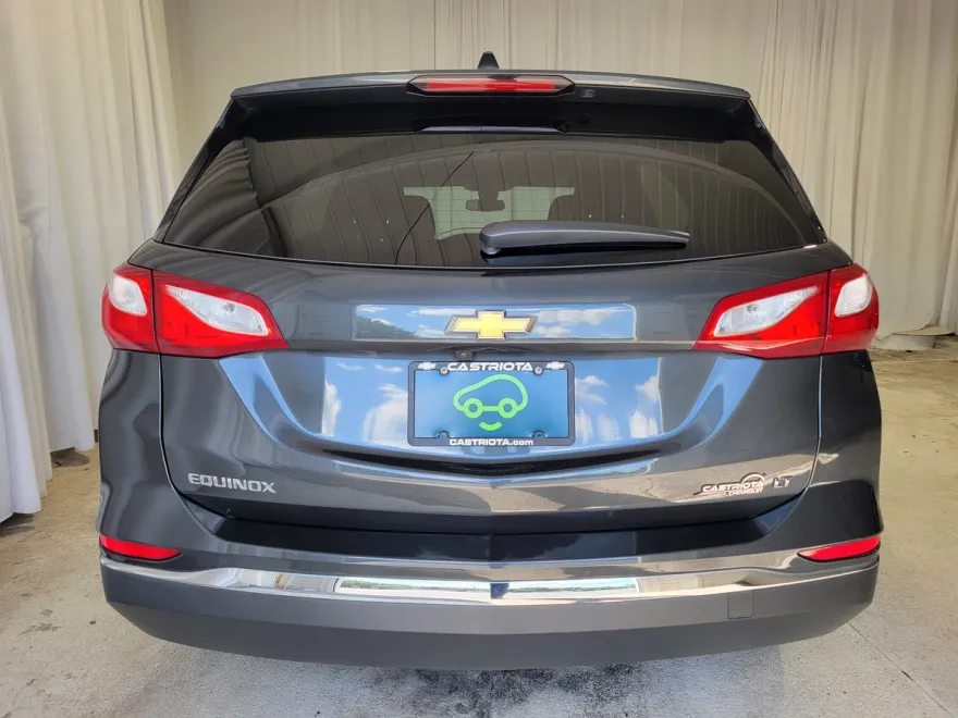 2020 Chevrolet Equinox LT photo 1