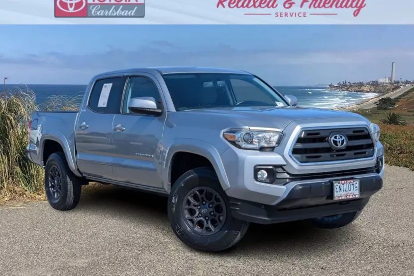 2017 Toyota Tacoma SR5 V6 photo 1