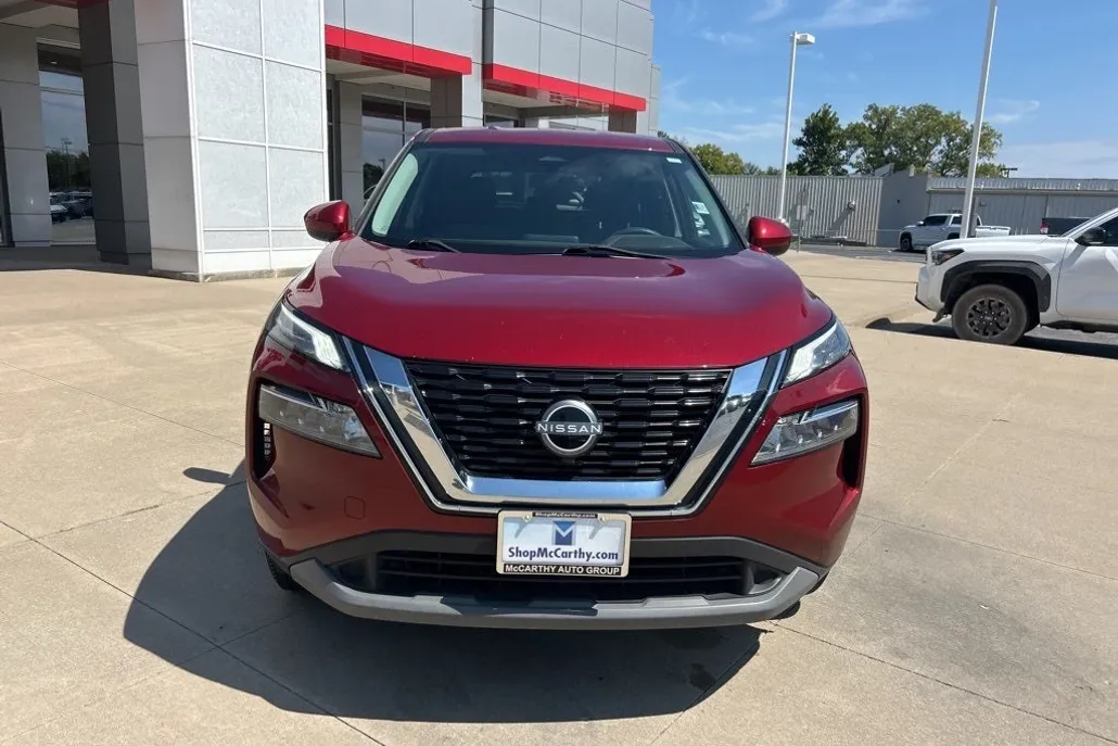 2023 Nissan Rogue SV photo 1
