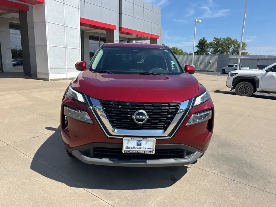 2023 Nissan Rogue SV photo 1