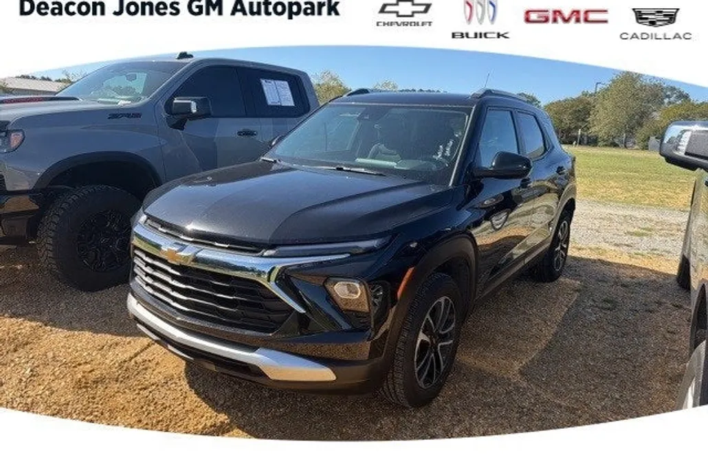 2025 Chevrolet Trailblazer LT photo 1