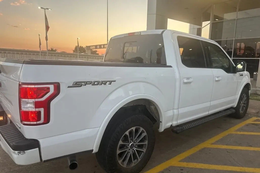 2019 Ford F-150 XLT photo 1