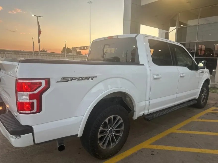 2019 Ford F-150 XLT photo 1
