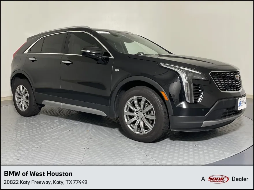 2022 Cadillac XT4 Premium Luxury photo 1
