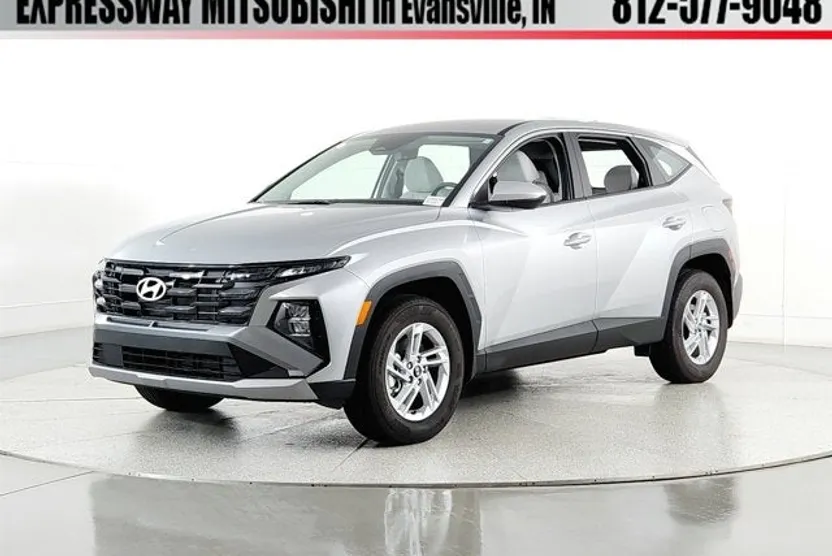 2025 Hyundai Tucson SE photo 1