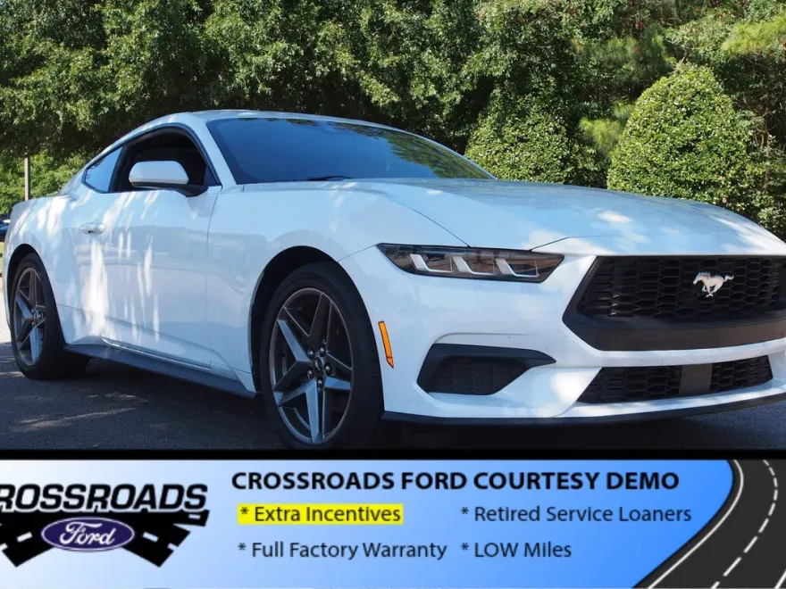 2025 Ford Mustang EcoBoost photo 1