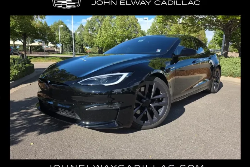 2022 Tesla Model S photo 1