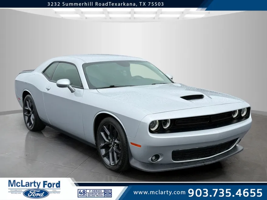 2022 Dodge Challenger GT photo 1