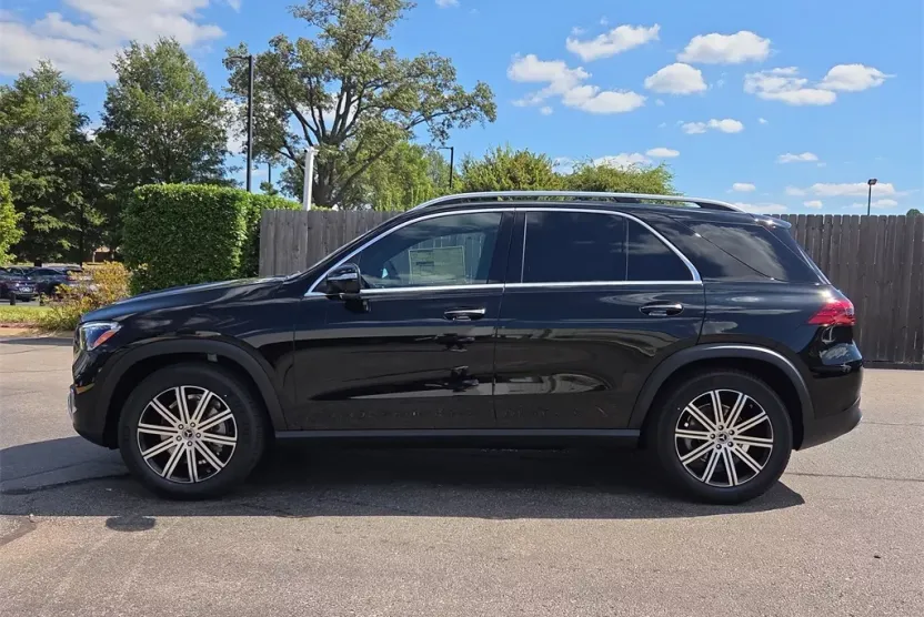 2026 Mercedes Benz GLE 350 4MATIC photo 1