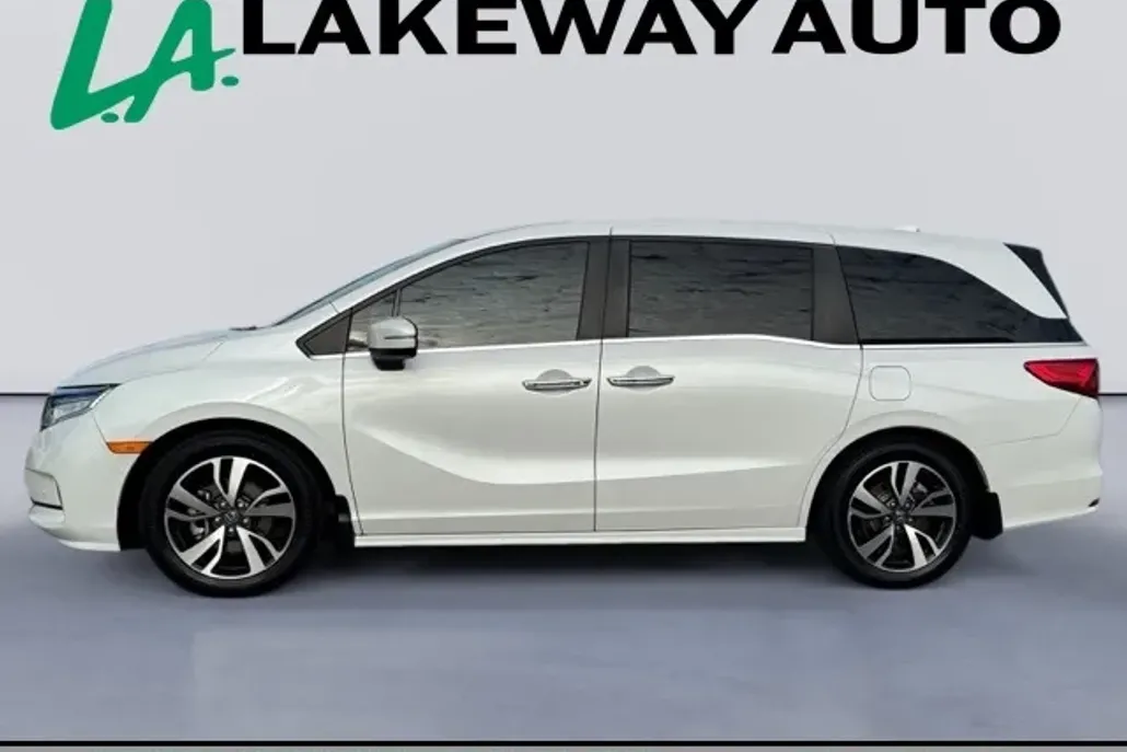 2022 Honda Odyssey Touring photo 1