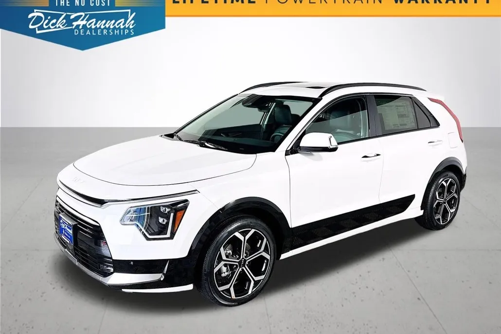 2025 Kia Niro SX Touring photo 1
