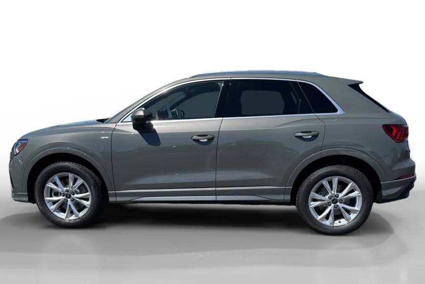 2025 Audi Q3 45 TFSI S line Premium photo 1