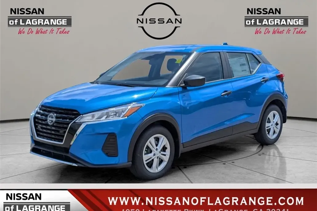 2025 Nissan Kicks Play S photo 1