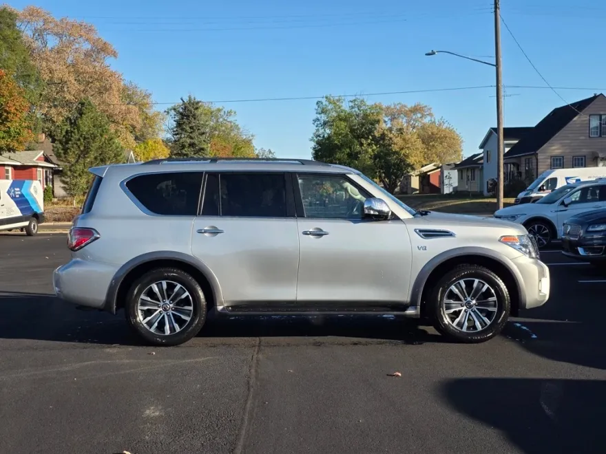 2020 Nissan Armada SL photo 1