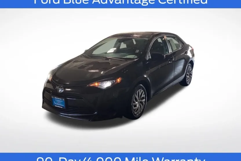 2019 Toyota Corolla LE photo 1