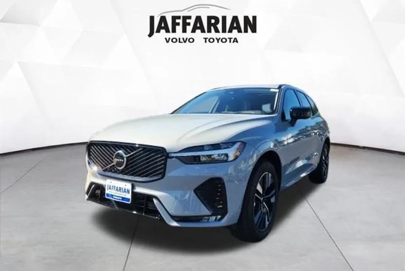 2026 Volvo XC60 B5 Core photo 1