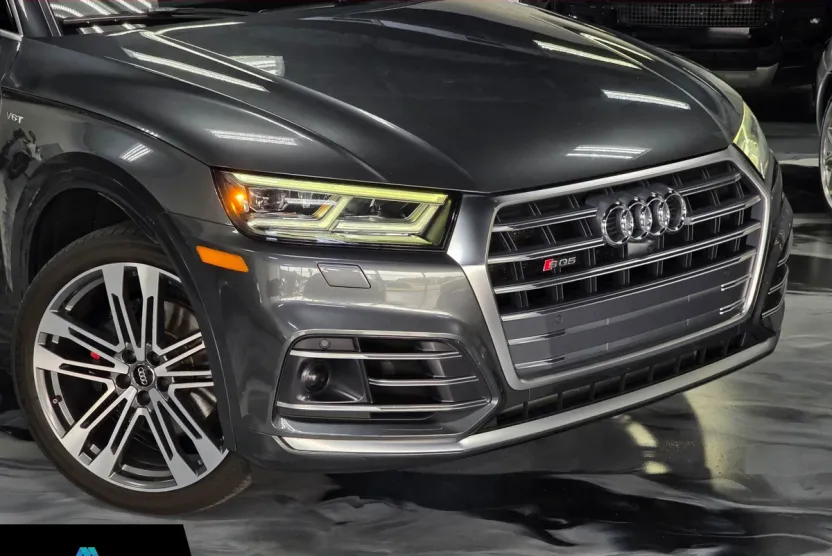2018 Audi SQ5 Prestige photo 1